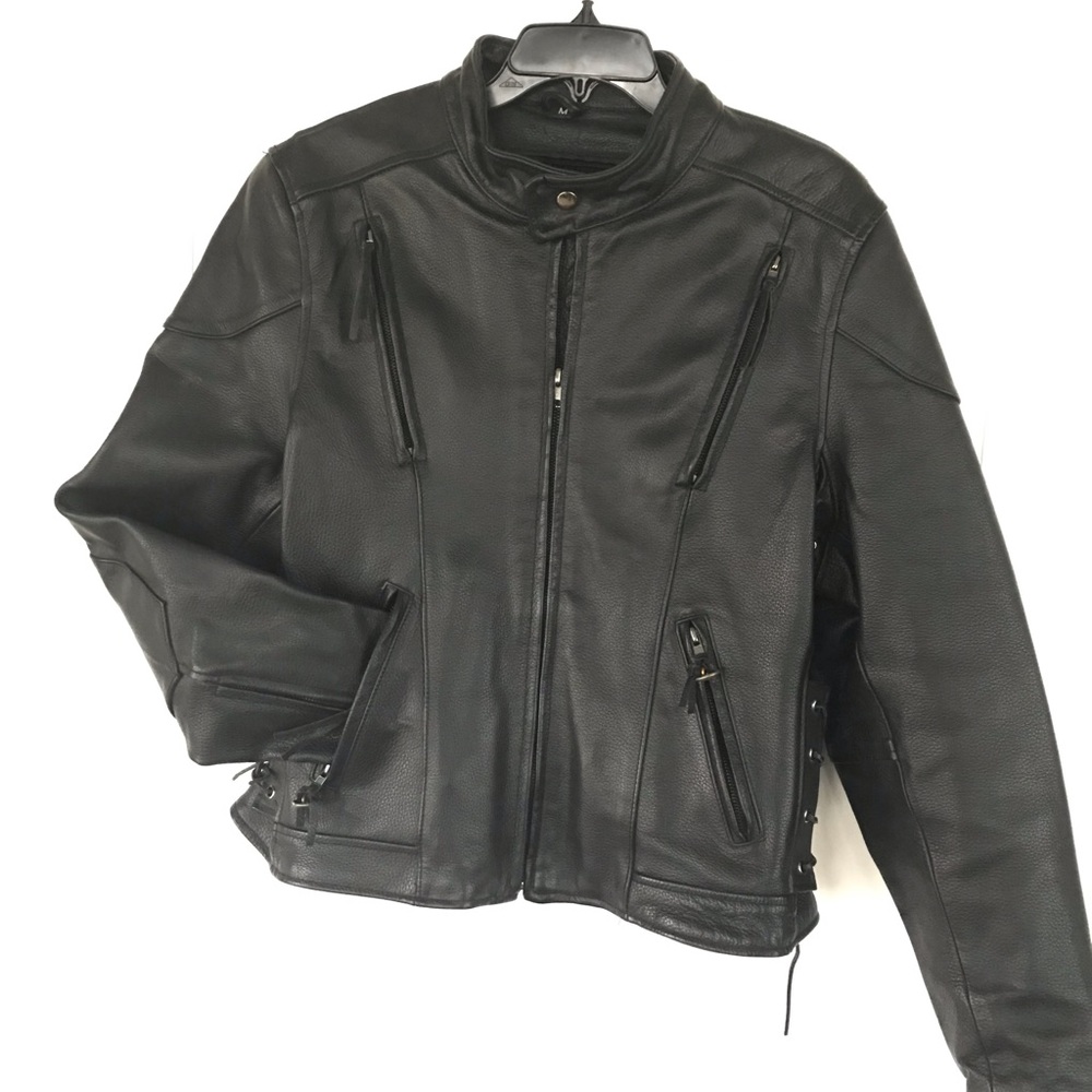 Moto Leather motorcycle jacket-Sz M. Vintage-looking “Universal Rider”.